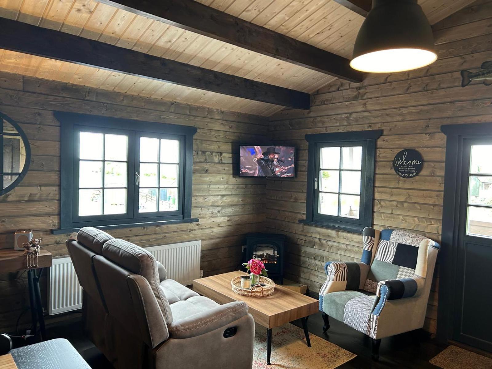 Little Rock Retreat Log Cabin With Hot Tub Castletown Gheoghegan Dış mekan fotoğraf